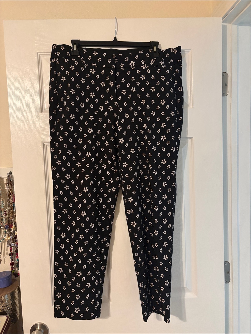 Lane Bryant The Allie Slim Ankle Pants-Black and White Floral-Size 16